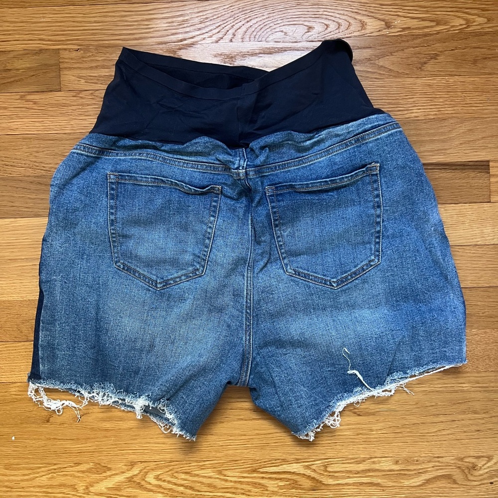 Old Navy Maternity Jean Shorts Size 16 - Picture 4 of 6